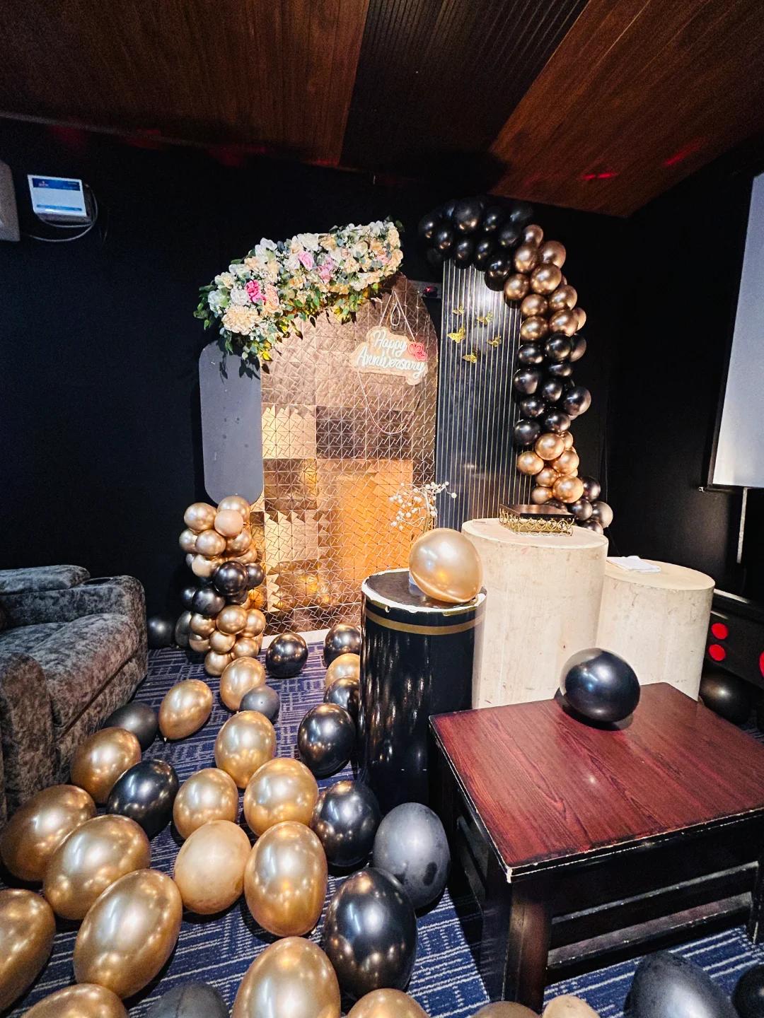 Golden at Party Theatre Nagole — photo 2